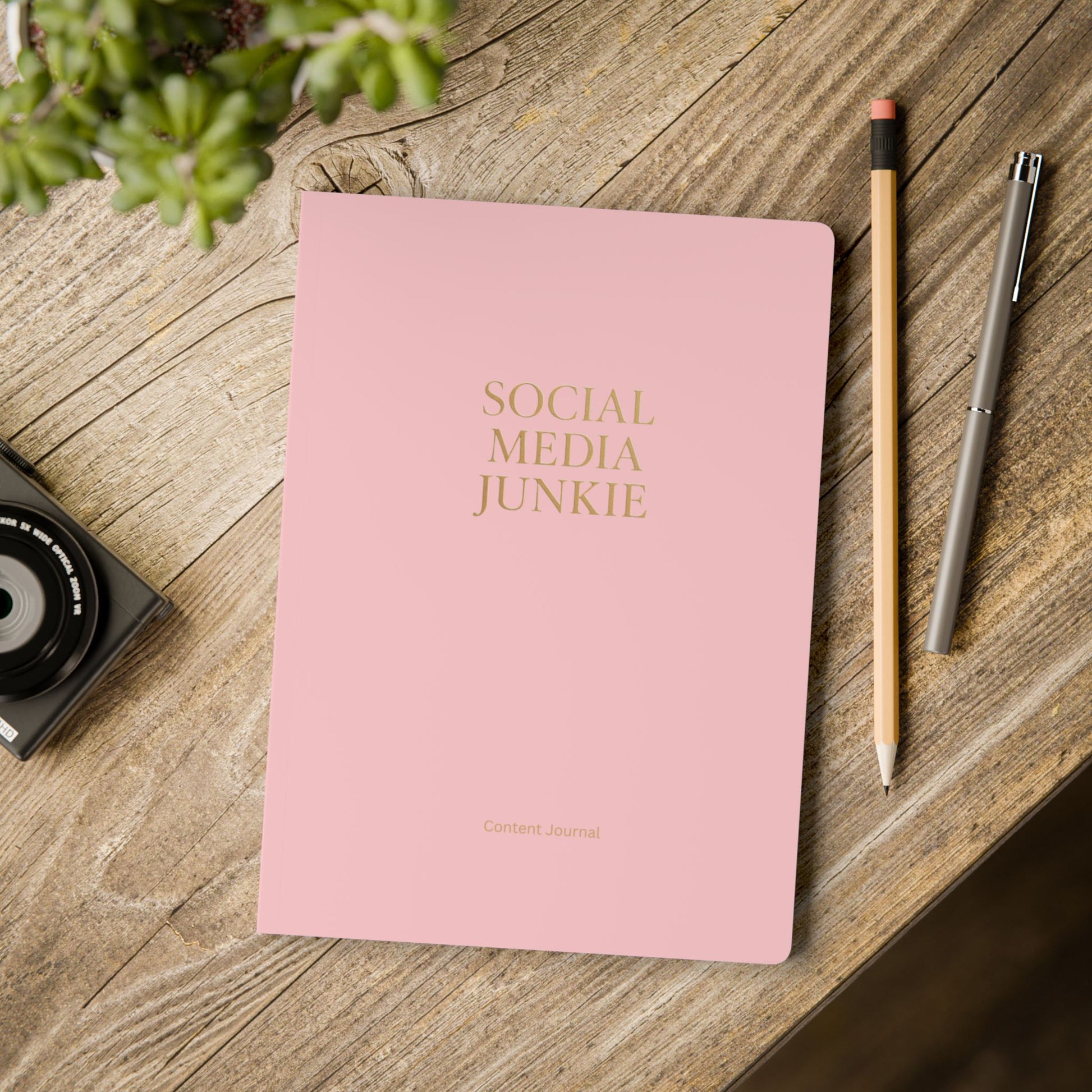 Softcover Journal soft pink “Social Media Junkie” content journal